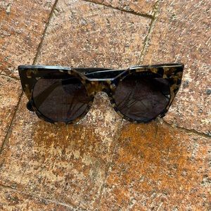 Round Cat Eye Blue Tortoise Sunglasses ELC x Essedue